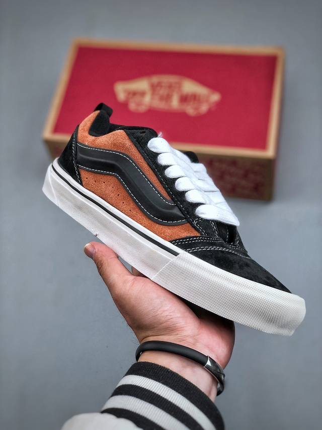 Vans Knu Skool X Disney 迪士尼联名款 狮子王 面包鞋 Vans携手迪士尼庆祝100周年 以Knu Skool面包鞋呈现反派的魅力狮子王动