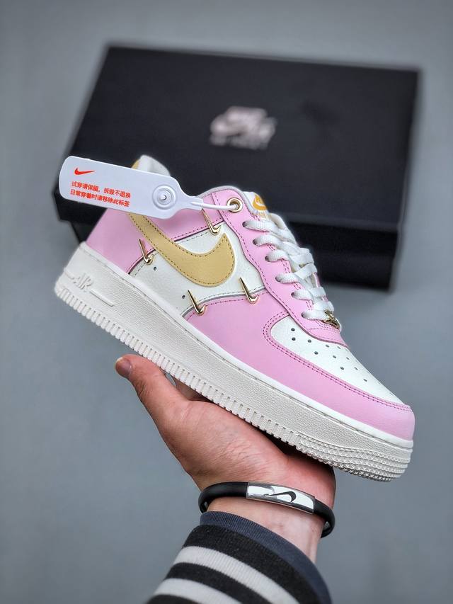 Nike Air Force 1 Low 07 粉白四铁钩原楦头原纸板 打造纯正低帮空军版型专注外贸渠道 全掌内置蜂窝气垫 原盒配件 原厂中底钢印、拉帮完美 官