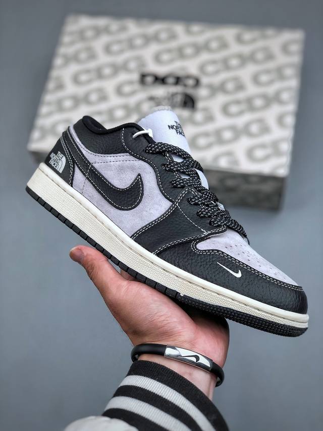 Air Jordan 1 Retro Low X The North Face 灰黑小钩满天星官方同步新色 原装级产物拒绝公底 立体鞋型 细节完美 高清洁度 购 - 点击图像关闭