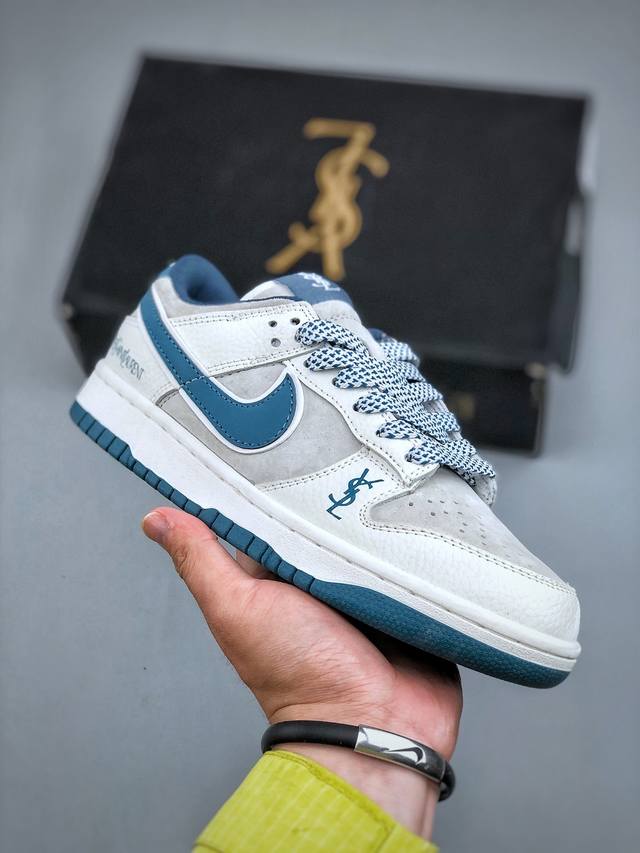 Nike Sb Dunk Low 圣罗兰联名灰蓝 独家版型蒸餾加工帶來的是更好的视觉和脚感体验 清洁度 电绣工艺 皮料切割干净无任何毛边 细节完美 官方货号: