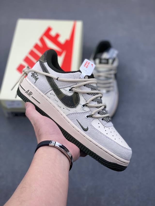 海外限量发售！公司级Nike Air Force 1 '07 Low “斯图西联名--迷彩勾抽绳”空军一号 低帮 运动鞋 休闲鞋 折边针车 工艺难度大 原楦头原