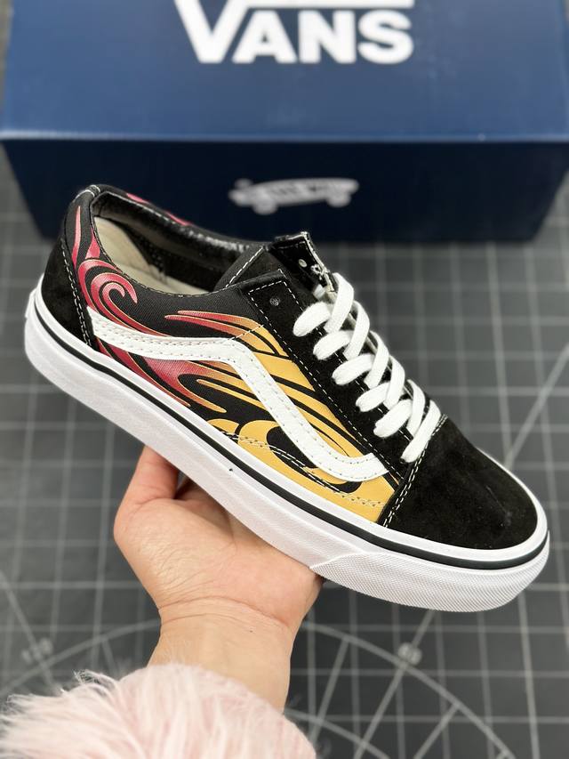 本地 核心私 Vans Old Skool 36 火焰红 低帮休闲运动板鞋 #工艺：硫化1:1 重量1:1、真标、原钢印、材质标、鞋型标、合格证 货号：Vn00