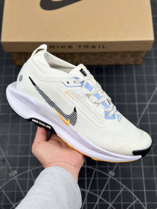 本地 核心私 公司级Nike Reactx Pegasus Trail 5 Gtx 越野跑步鞋 登月兼顾迅疾外观和稳固脚感 后跟覆面和中足动态支撑巧妙融合 缔造