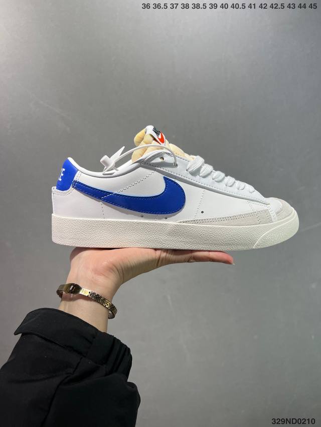 Nike Blazer Low ‘77 Jumbo 百搭单品 全新焕新升级经典 Blazer 鞋款，大号 Swoosh 突出新时代更加张扬的潮流感，对经典的又一