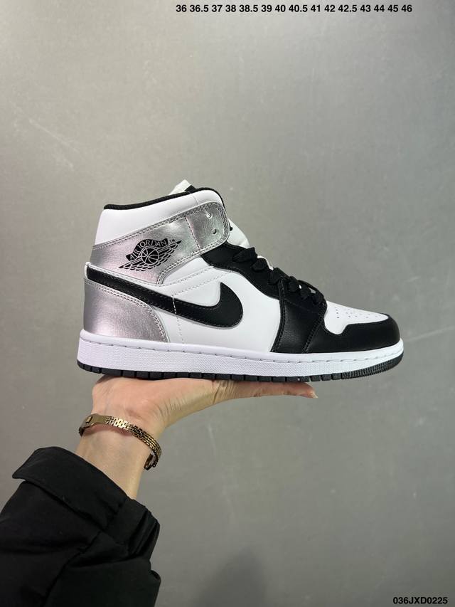 公司级Air Jordan Aj1 Mid 中帮复古潮流百搭篮球鞋 Dq8423-014 独家渠道 市面未流通批次 奥莱直播间499 599一样的东西 碾压市面