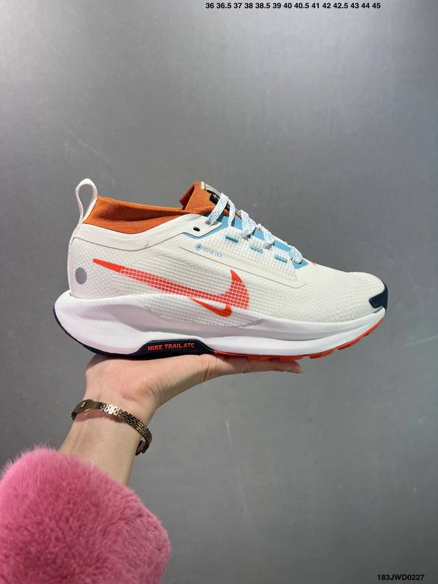 公司级Nike Reactx Wildhorse 10 越野跑步鞋 登月兼顾迅疾外观和稳固脚感 后跟覆面和中足动态支撑巧妙融合 缔造稳定顺畅的迈步体验 官方货号