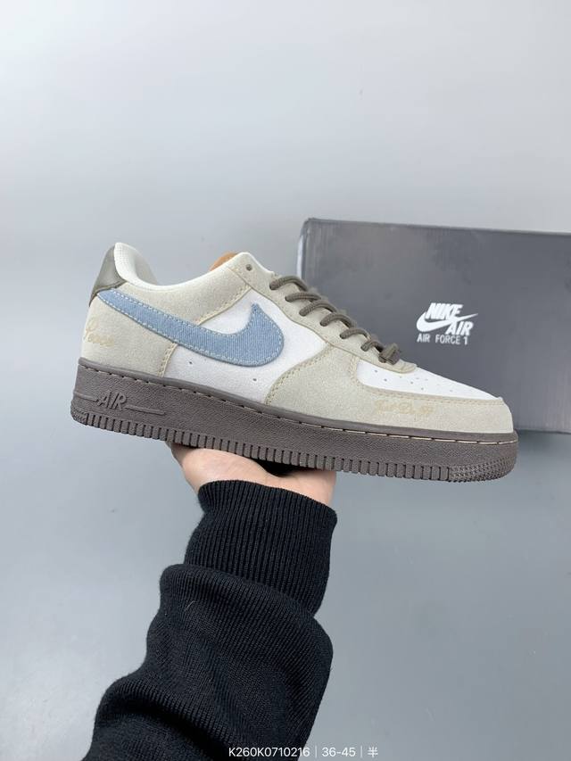 Air Force 1 ‘07 Low 原楦头原纸板 打造纯正空军版型 #专注外贸渠道 全掌内置蜂窝气垫 #原盒配件 原厂中底钢印、拉帮完美 官方同步上架 Si