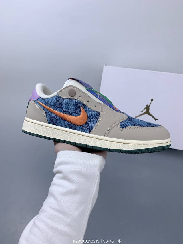 公司级Air Jordan 1 Low Slip Shadow 全新配色 刺绣勾 解构风 乔丹篮球鞋系列 这款特别版采用无鞋带设计 容易穿脱 更有独特刺绣Swo