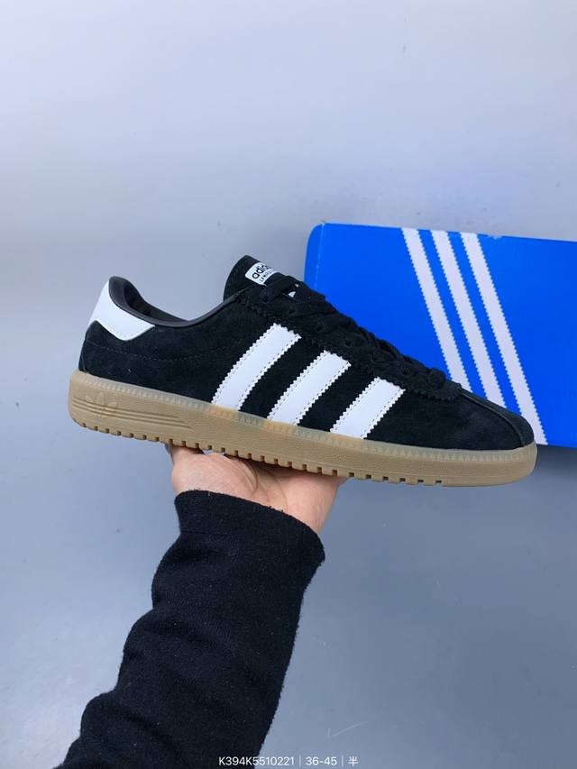 阿迪达斯Adidas Originals Gazelle Indoor 三叶草复古防滑耐磨低帮板鞋 鞋款采用柔软的绒面革和耐用的皮革衬里融合在橡胶外底上！ Si