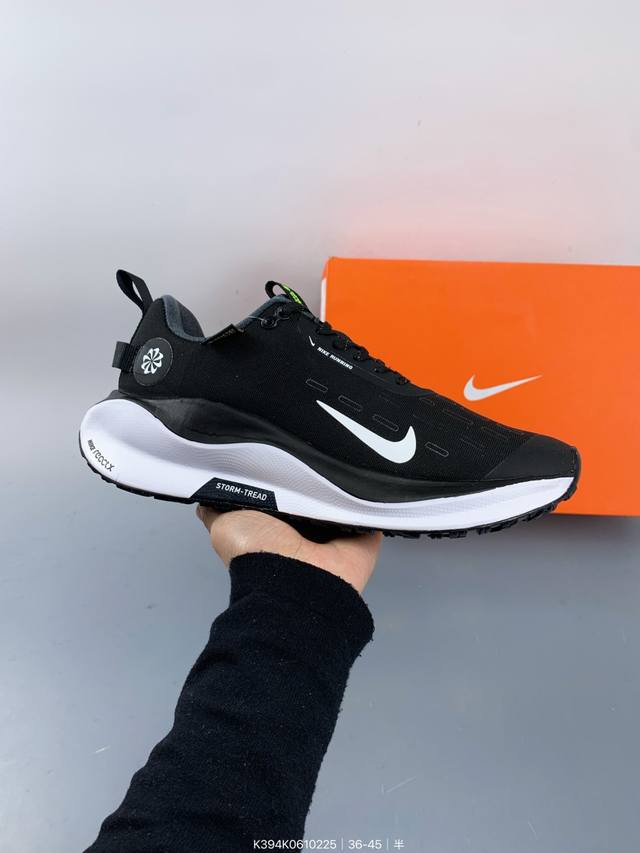 Nike Reactx X Infinty Run 4 Gtx 马拉松机能风格运动鞋 简约大方的造型设计 随性休闲的时尚格调穿着舒适轻便 运动灵活自如 满足日常