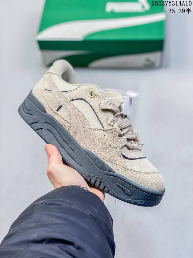 福利特价 真标带半码！彪马 Puma 180 时尚增高显腿细 彪马全新面包鞋厚底百搭板鞋 面包鞋是整个年最具人气的鞋型之一，今年仍将是鞋圈主力。近日，Puma彪