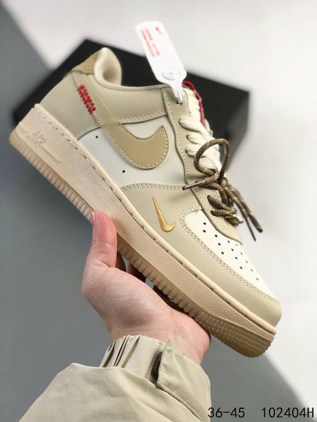 耐克Nike Air Force 1 Low 空军一号 低帮百搭休闲运动板鞋 柔软、弹性十足的缓震性能和出色的中底设计，横跨复古与现代的外型结合，造就出风靡全球