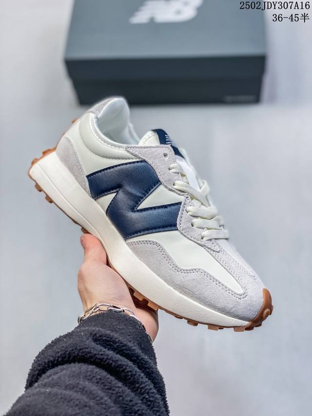 真标 Nb 新百伦 New Balance 327系列复古休闲运动慢跑鞋时尚男女运动鞋 以更纯粹的复古风格设计打造的全新造型 侧身还以解构设计，将 N 字标志以