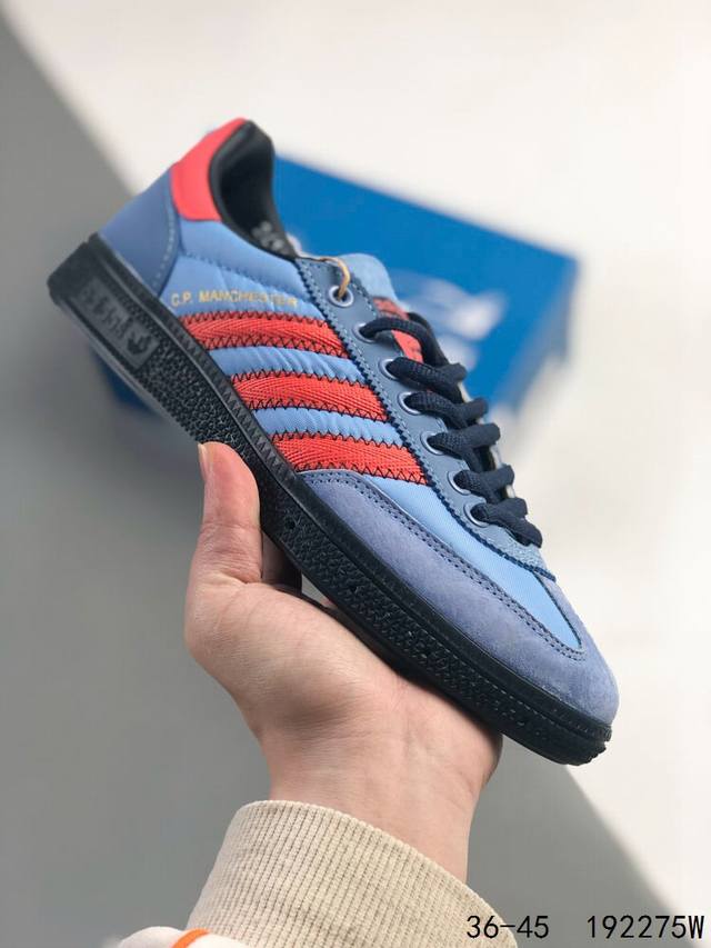 真标带半码！ Adidas Handball Spezial 阿迪达斯经典款 德训复古休闲板鞋 #全鞋采用反毛皮制作 牛筋耐磨大底 承载青春情怀的板鞋 经典三条