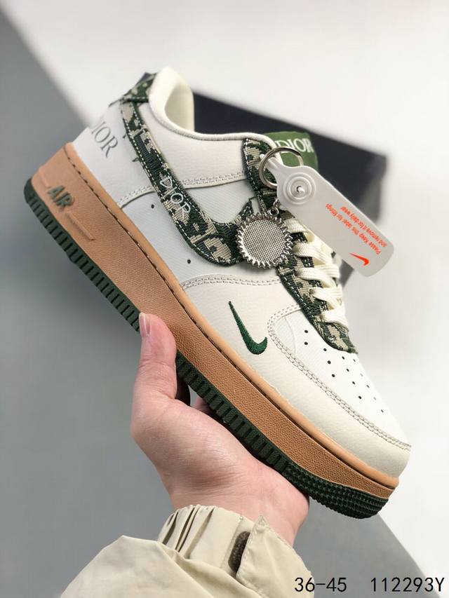 真标带半码！ 耐克Nike Air Force 1 Low 空军一号 迪奥联名 低帮百搭休闲运动板鞋 柔软、弹性十足的缓震性能和出色的中底设计，横跨复古与现代的