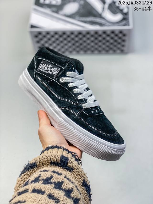 Vans Half Cab Pro 黑白 安纳海姆系列复古专业滑 板鞋 货号：Vn0A38Cpb8C 尺码：36 36.5 37 38 38.5 39 40 4 - 点击图像关闭