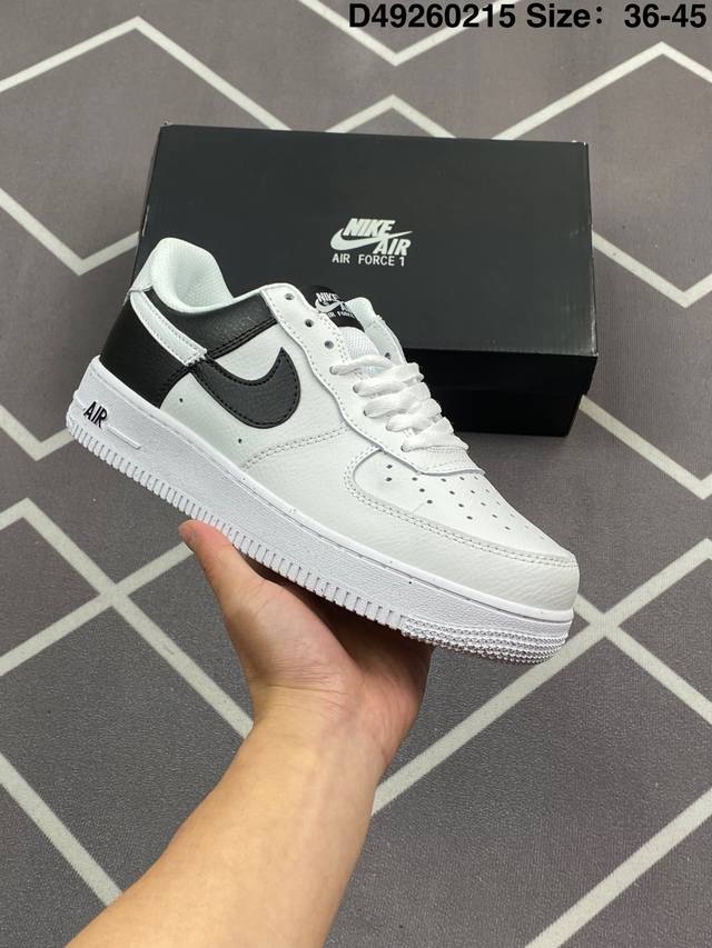 Nike Air Force 1 ’07 Low 空军一号低帮百搭休闲运动板鞋。柔软、弹性十足的缓震性能和出色的中底设计，横跨复古与现代的外型结合，造就出风靡全