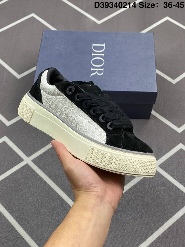 迪奥Dior Homme 高奢品牌经典复古老爹鞋 夸张流线极符 外形延续当下潮流得未来感老爹鞋 货号：1039256 编码：D39340214 Size:36-