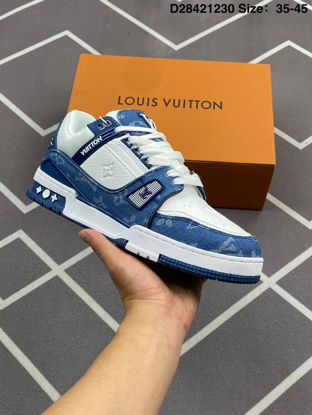 Louis Vuitton Lv路易威登驴牌经典 老爹鞋 小红书爆款 Archlight Sneaker在外形上面并非完全是复古风的老爹鞋，而是将老爹鞋的线条和