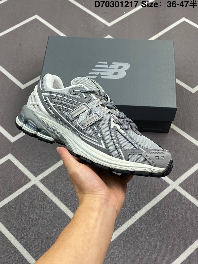 New Balance M1906系列 复古单品宝藏老爹鞋款 公司级 复古元素叠加 质感超级棒 楦版型材料细节做工精细 作为Nb最经典的档案鞋型之一 与2002