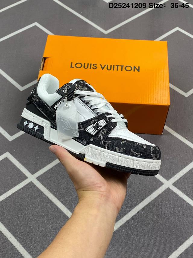 Louis Vuitton Lv路易威登驴牌经典 老爹鞋 小红书爆款 Archlight Sneaker在外形上面并非完全是复古风的老爹鞋，而是将老爹鞋的线条和