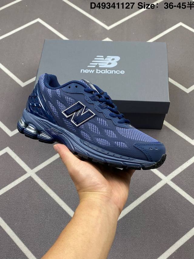 New Balance M1906系列 复古单品宝藏老爹鞋 复古元素叠加 质感超级棒 楦版型材料细节做工精细 作为Nb最经典的档案鞋型之一 与2002一样，19