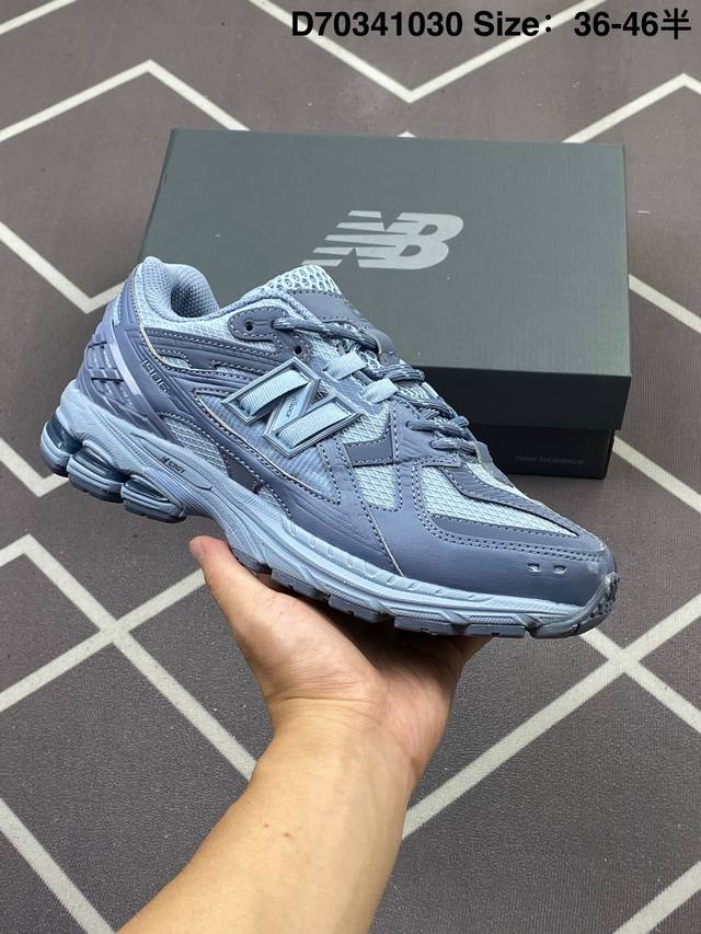 公司级 新百伦 New Balance M1906系列 复古运动鞋单品宝藏老爹鞋款。作为Nb最经典的档案鞋型之一，与2002一样，1906有着Nb最成熟的技术加