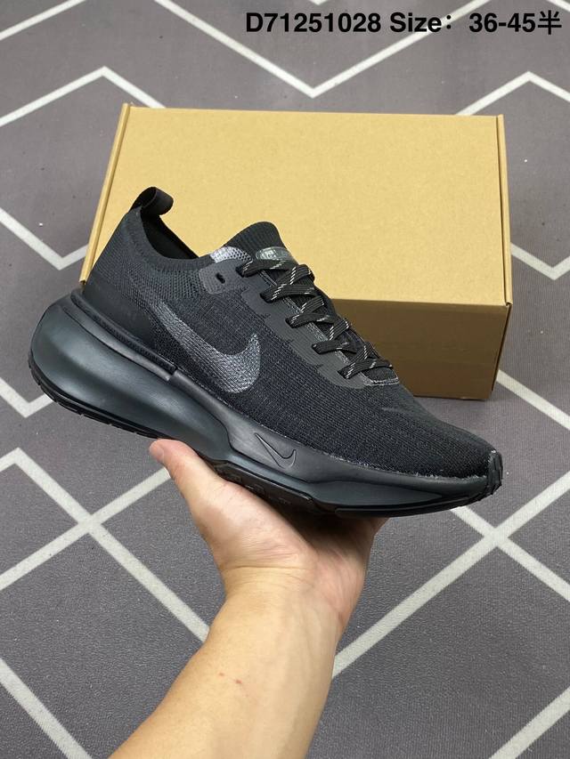 耐克 Nike Zoomx Invincible Run Fk 3 机能风格运动鞋 厚底增高老爹鞋。最新一代的Invincible 第三代来了！首先鞋面采用的是