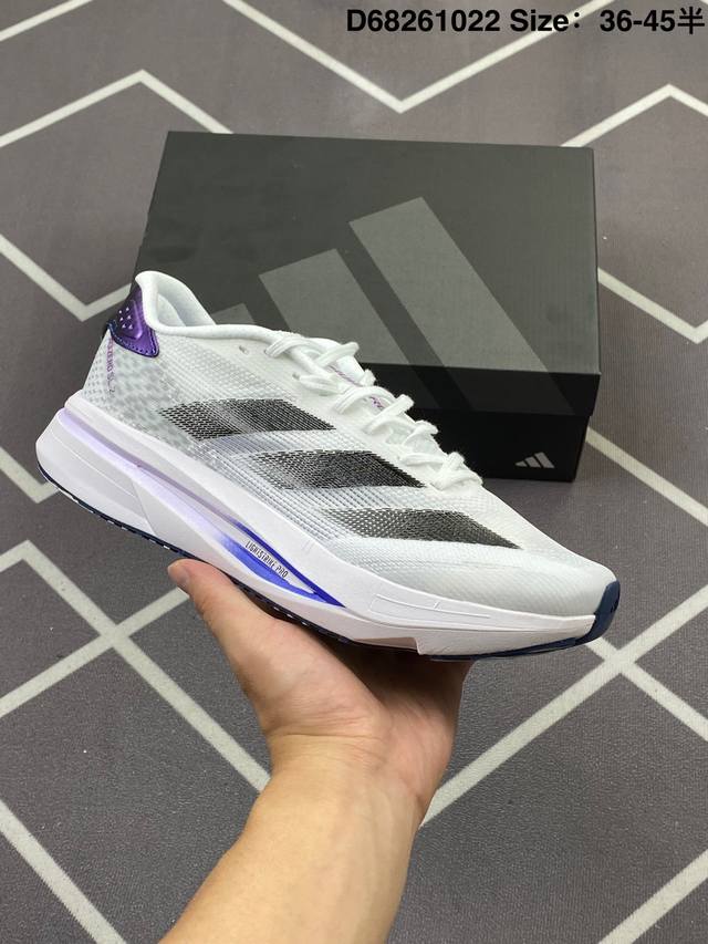 阿迪达斯 Adizero Sl 训练备赛马拉松跑步运动鞋 闪充跑鞋 厚底增高老爹鞋，适合长短跑训练的跑步鞋。Adidas Adizero Sl是一款动感十足的训