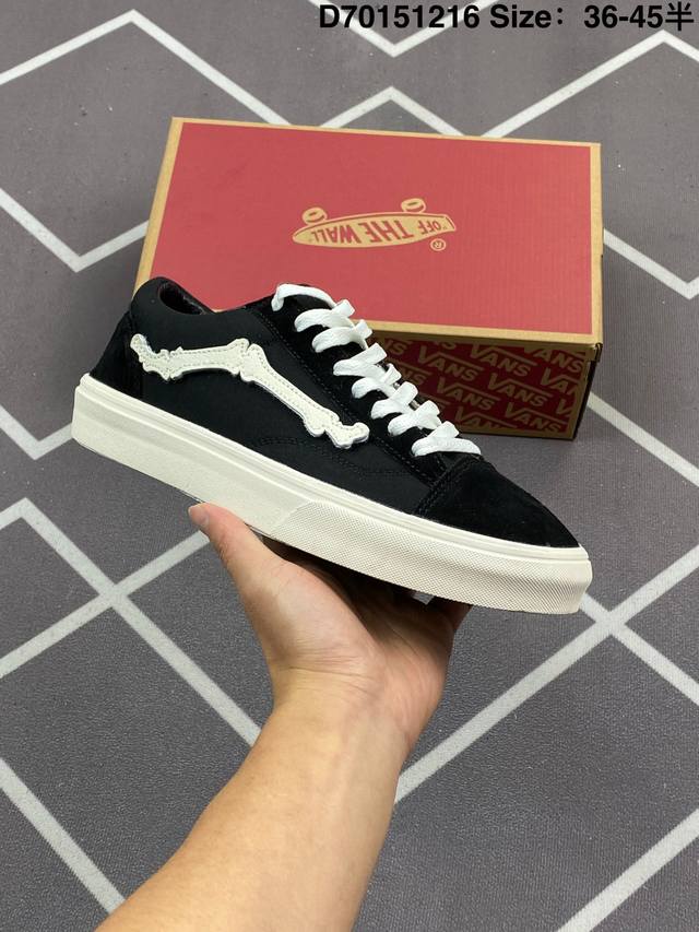 万斯Vans Kun Skool 时尚百搭 耐磨防滑 低帮休闲运动板鞋 尺码：36-45半 编码：D70151216 - 点击图像关闭