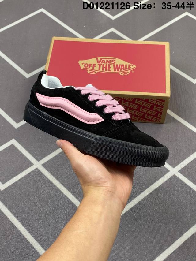 万斯Vans Kun Skool 时尚百搭 耐磨防滑 低帮休闲运动板鞋 尺码：35.5-44半 编码：D01221126