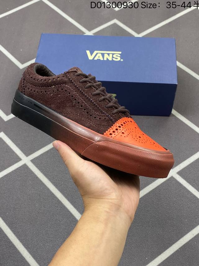 硫化工艺万斯 Vans Old Skool 厚底增高经典款 延续了经典的帆布与麂皮结构，百搭休闲低帮运动滑板鞋 。其实Style 36就是现在风靡潮流的Vans