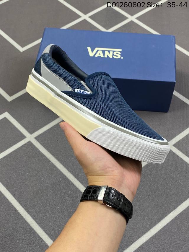 Vans 万斯 Style 36 经典低帮帆布休闲运动硫化滑板板鞋。真的是吹爆的系列,那就是Vansstyle36系列低帮经典复古文化休闲运动篮球鞋好看好穿还便