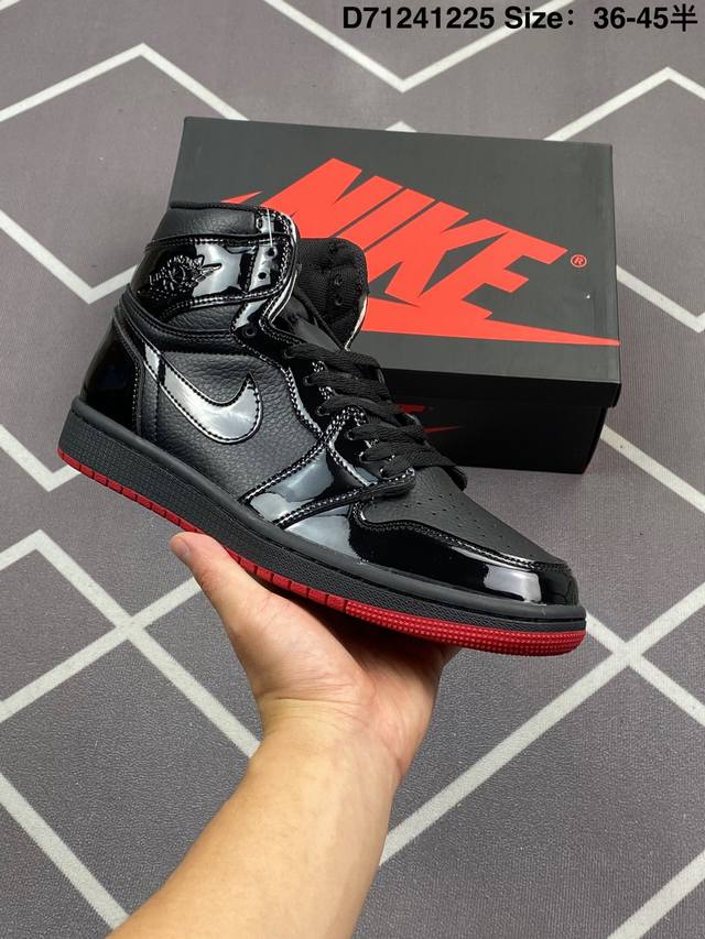 Air Jordan 1 High Og Bio Hack 高帮 多彩拼色 Aj1 乔丹1代 Aj1 乔1 高邦 彩色拼接 乔丹篮球鞋系列 整双鞋采用多色拼接打