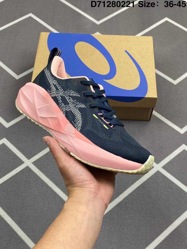 公司级Asics Novablast 5 Le轻量跑鞋 低帮轻量透气缓震休闲运动跑步鞋 Novablast 5 鞋款秉承 Asics 设计理念 尊重日本的“改善