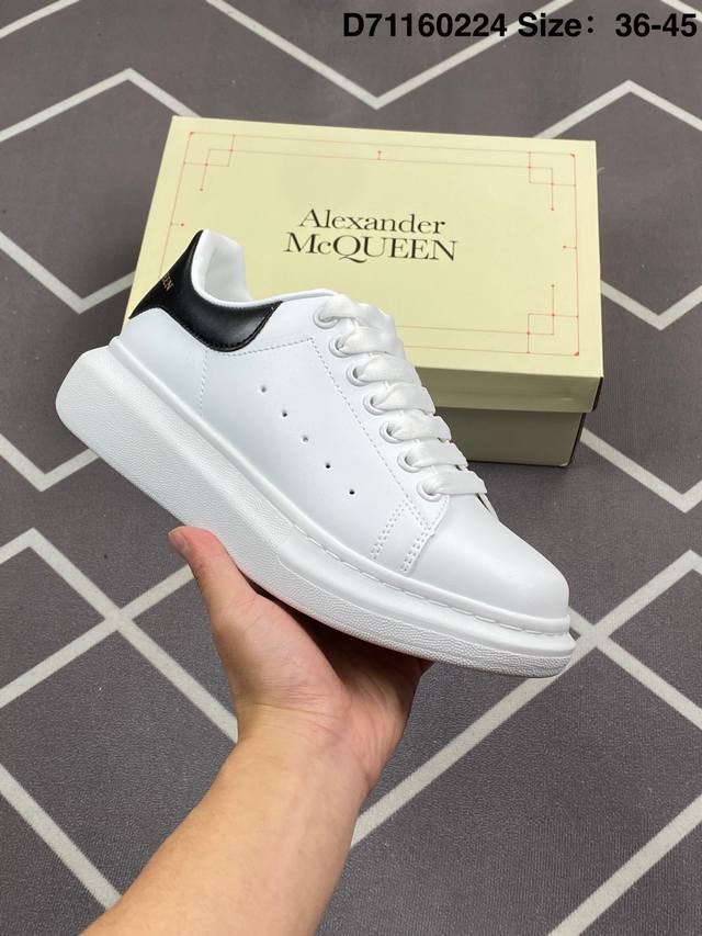 真标意大利高奢品牌Alexander Mcqueen亚历山大 麦昆 Sole Leather Sneakers低帮时装厚底休闲运动小白鞋 货号:553770 W