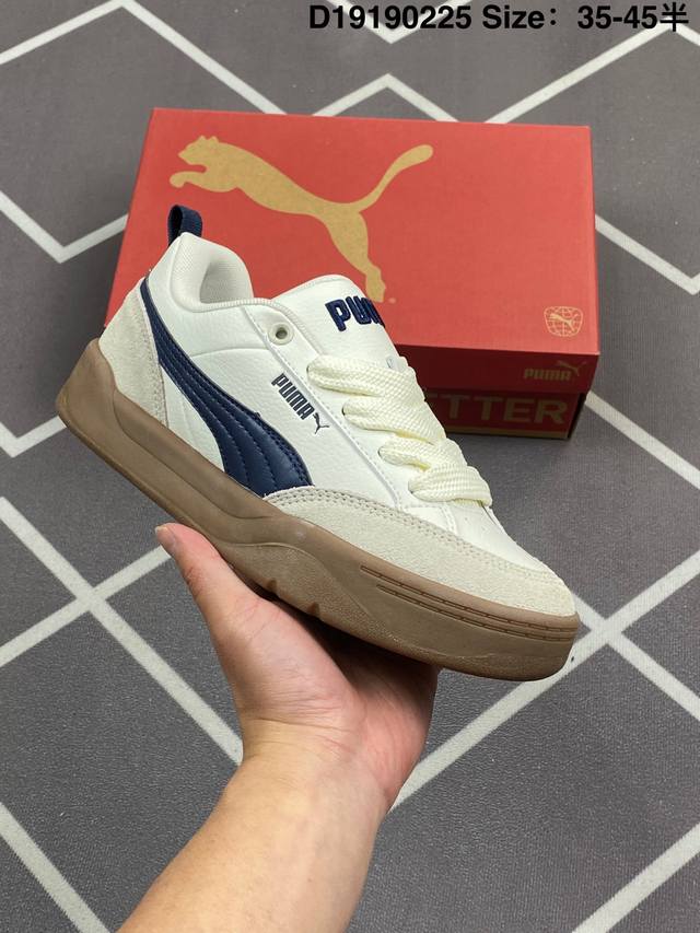 彪马 Puma 180 时尚增高显腿细 彪马全新面包鞋厚底百搭板鞋，面包鞋是整个年最具人气的鞋型之一，今年仍将是鞋圈主力。近日，Puma彪马推出了一款全新造型的