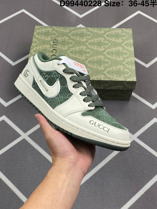 公司级Nike Air Jordan 1 Low Aj1乔1低帮休闲板鞋 同步官方配色 市场唯一独家头层皮打造 原鞋原档案开发 原厂皮料 原档冲孔鞋头 正确满胶