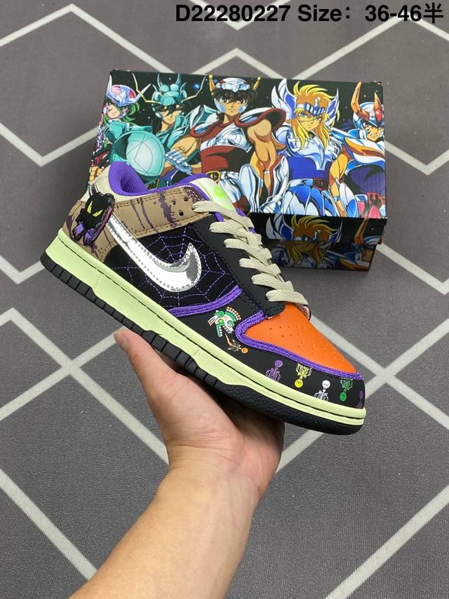 Nike Dunk Low 扣篮系列 复古低帮休闲运动滑板板鞋 采用脚感柔软舒适Zoomair气垫 有效吸收滑板等极限运动在落地时带来的冲击力 为街头运动者们提