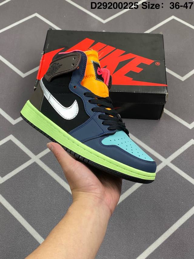 Air Jordan 1 High Og Bio Hack 高帮 多彩拼色 Aj1 乔丹1代 Aj1 乔1 高邦 彩色拼接 乔丹篮球鞋系列 整双鞋采用多色拼接打