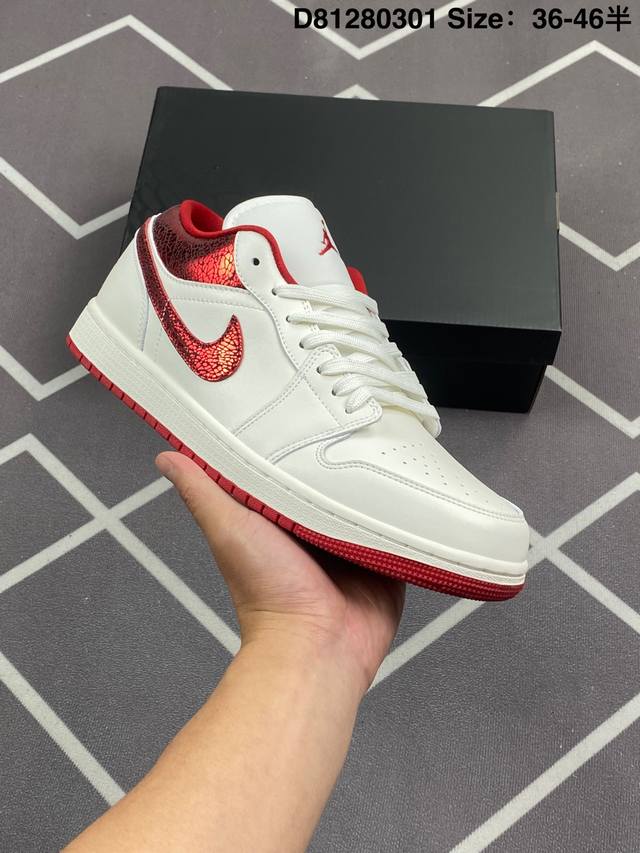 耐克 乔丹Air Jordan 1 Low Aj1 乔1 乔丹1代Aj1 低帮复古文化休闲运动篮球鞋。从1985 年面世的元年款汲取设计灵感，采用简洁大方的经典