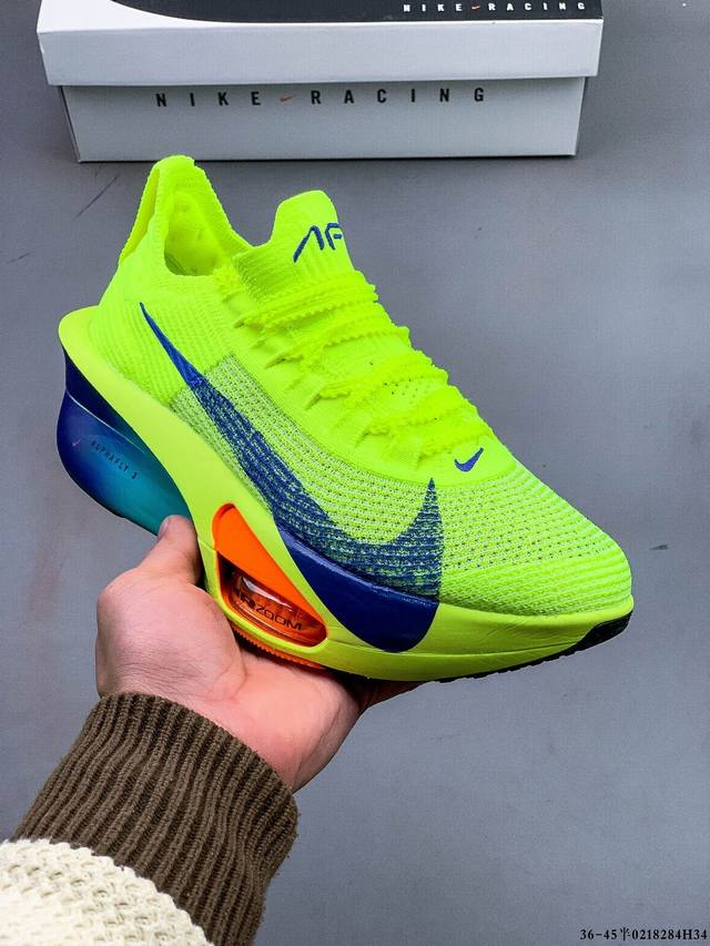 公司级！Nike Air Zoom Alphafly Next% 3 阿尔法 马拉松 3.0减震马拉松跑步鞋 首次通过一体式鞋底 替代了后跟和前足分离的设计 让