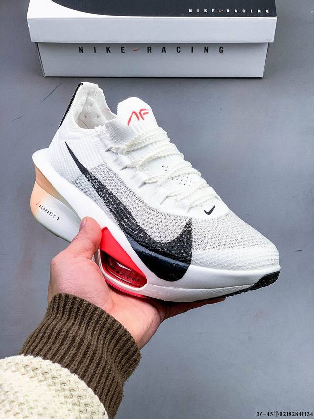 公司级！Nike Air Zoom Alphafly Next% 3 阿尔法 马拉松 3.0减震马拉松跑步鞋 首次通过一体式鞋底 替代了后跟和前足分离的设计 让