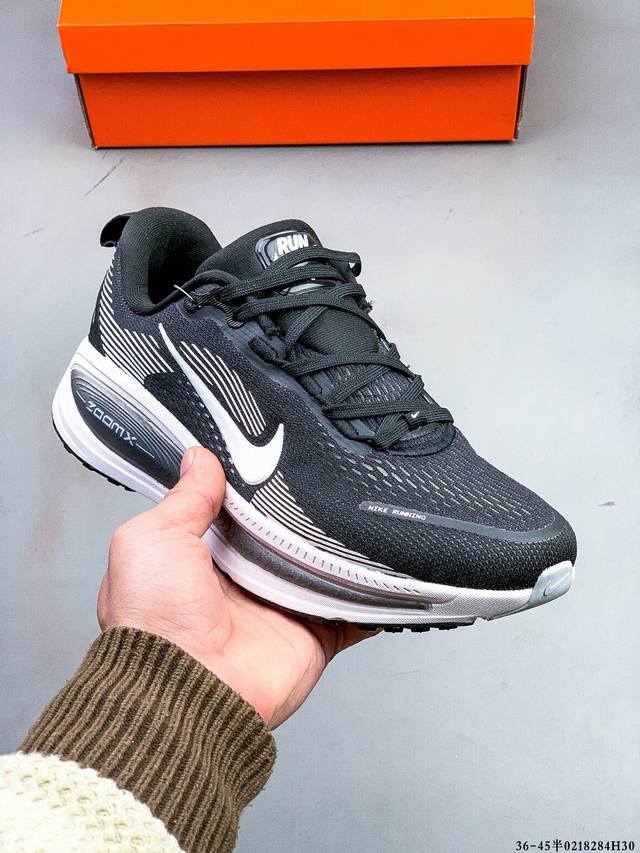 Nike Air Zoom Vomero 18 全新科技提前原鞋开发 充正版本 区别市面真标版本 必定是官方强力主推款式，真正的Zoom缓震科技嵌入如假包退 ，