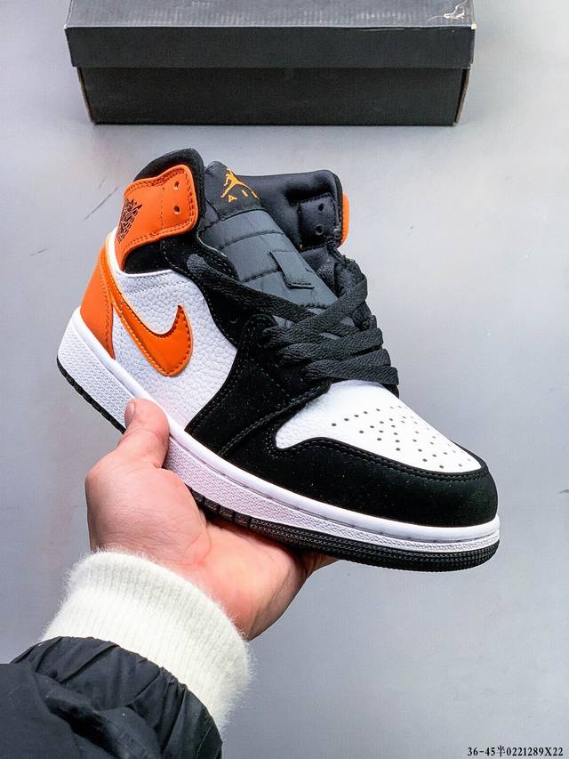 真标半码！耐克Nike Air Jordan 1 Mid Aj1乔丹一代中帮经典复古文化休闲运动篮球鞋 0221289X22