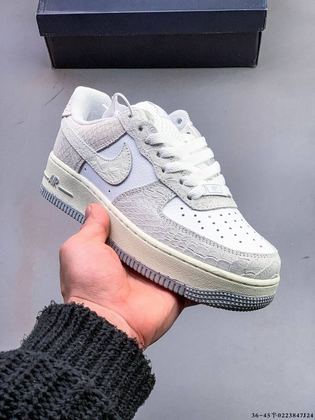 真标半码！耐克Nike Air Force 1 Low 空军一号低帮经典百搭休闲板鞋 0223847J24