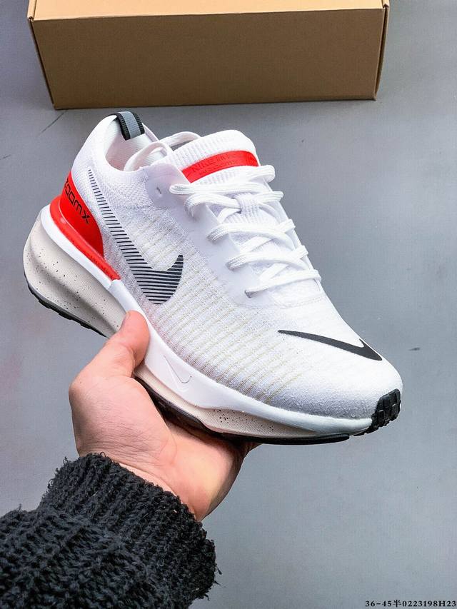 Nike Zoomx Invincible Run Fk 3机能风格 跑步鞋搭载柔软泡绵，在运动中为你塑就缓震脚感。设计灵感源自日常跑步者，提供稳固支撑力和非凡