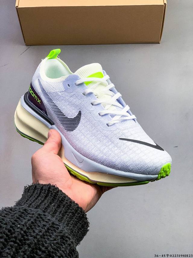 Nike Zoomx Invincible Run Fk 3机能风格 跑步鞋搭载柔软泡绵，在运动中为你塑就缓震脚感。设计灵感源自日常跑步者，提供稳固支撑力和非凡