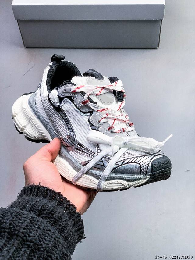 巴黎世家老爹鞋 解构主义完美诠释潮流新时尚Balenciaga Triple-S Sneaker 时装复古厚底 姥爷鞋 正确字体粗细 位置 大小 正确侧边Tpu