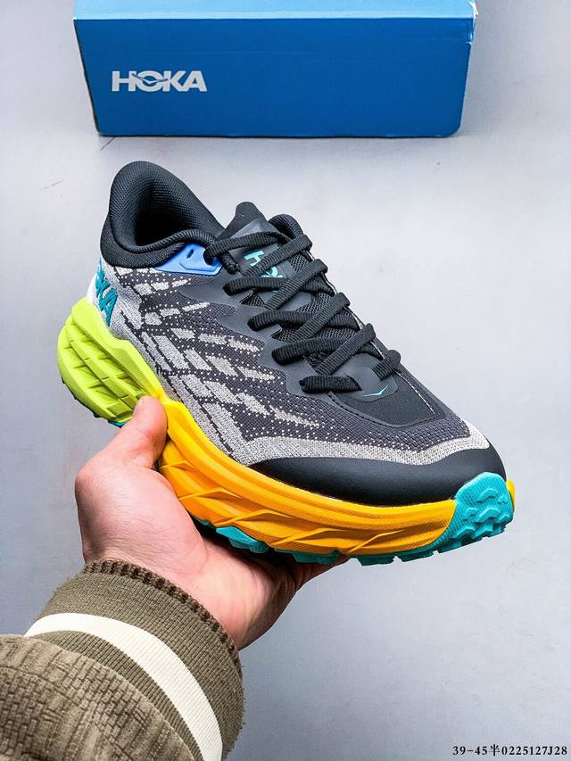 Hoka One One Speedgoat 5 户外越野跑步鞋 飞速羚羊 5 系列 新一代工程网纱鞋面 在确保鞋面稳定性的同时减少了固定胶条的使用 鞋面更轻盈